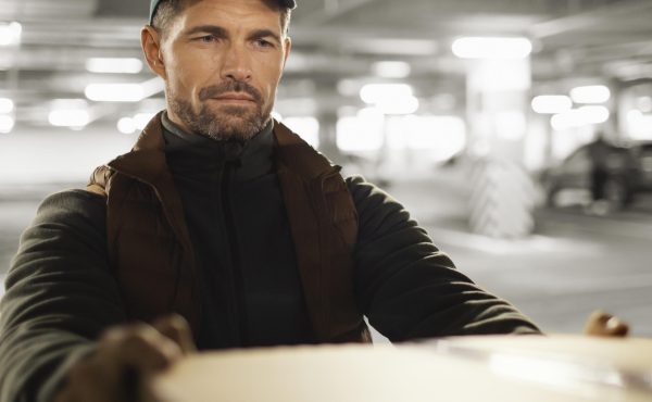 delivery-man-with-package